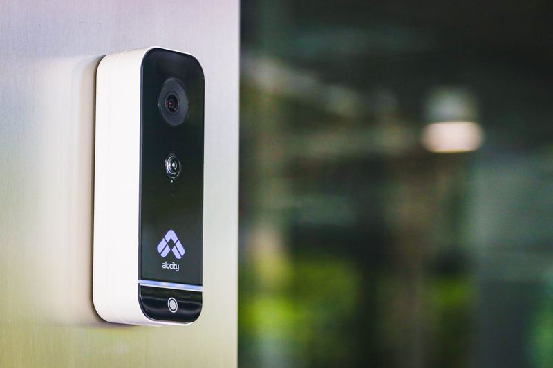 Alocity doorbell side angle